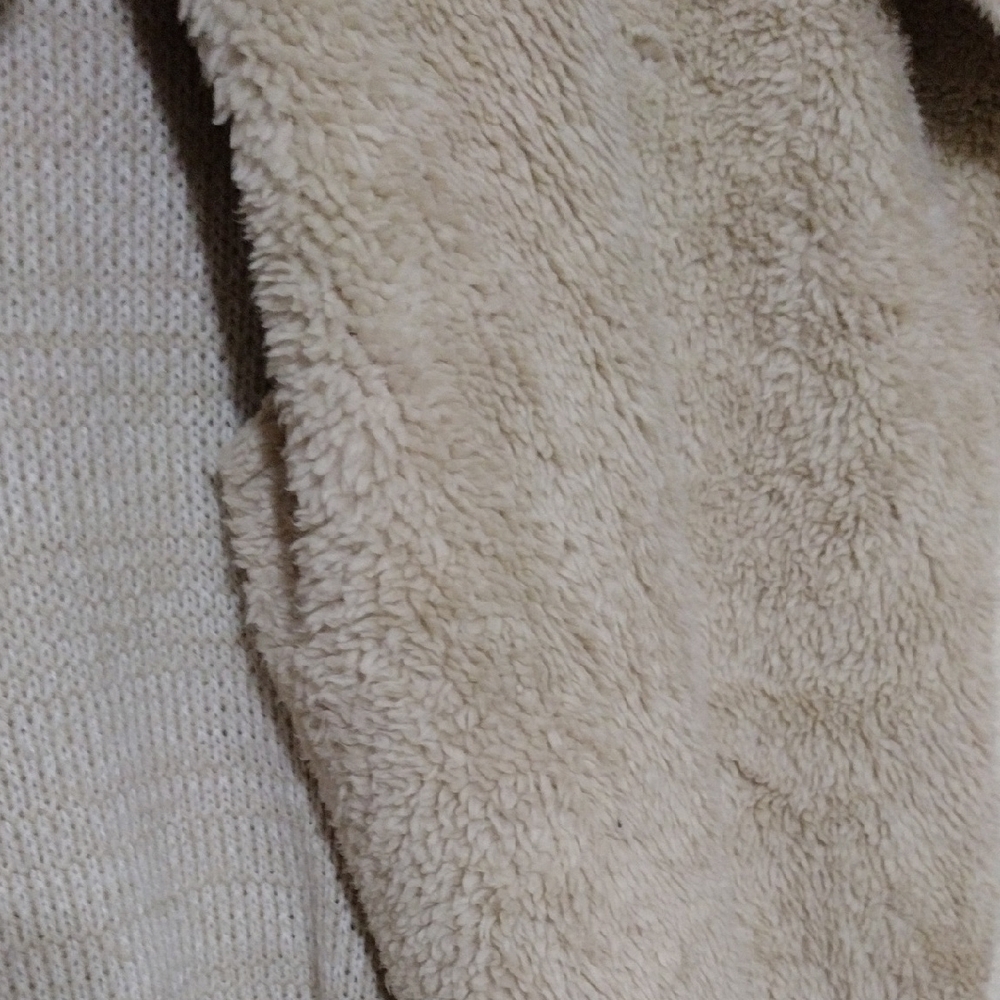Hem & Thread White and Cream Cardigan with Open Front Design - Picture 4 of 9